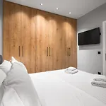 #Luxlikehome City Glow Apartment